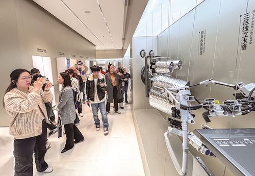 光谷发布三条科技旅游线路 超级工厂、人工智能与低空文旅引领未来体验